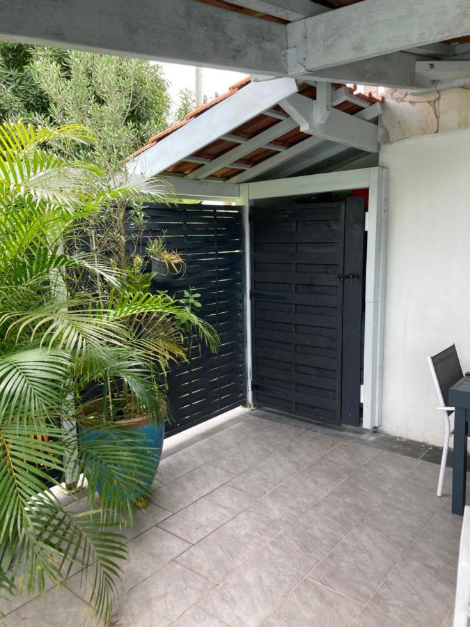 Grand T2 Tout Confort , Emplacement Ideal Riviere-Salee Extérieur photo